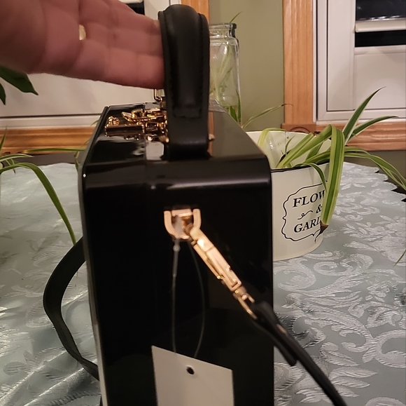 Fashion sling , crossbody or shoulder bag - Picture 6 of 16